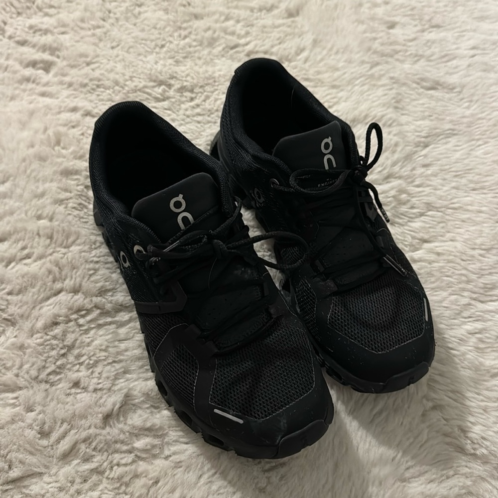 Oncloud Sneakers